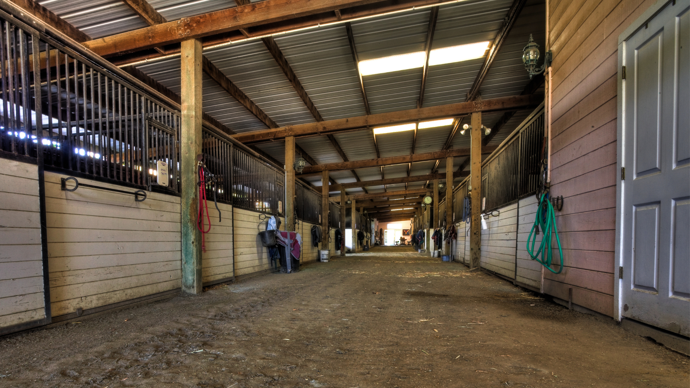 stable-barn